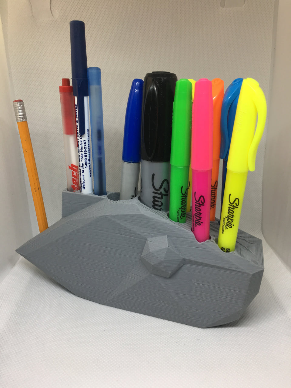 FISHING LURE PEN HOLDER LOW POLY VERSION 3 (STL FILE)